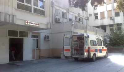 Povrijeđen hirurg, infektolog zatvoren u sobi