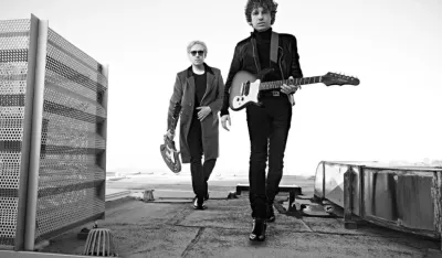 The Kooks slave 20 godina i kreću na najveću turneju u karijeri