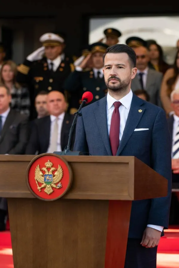 Milatović: Vojska ne pripada partijama, vojska pripada državi i građanima