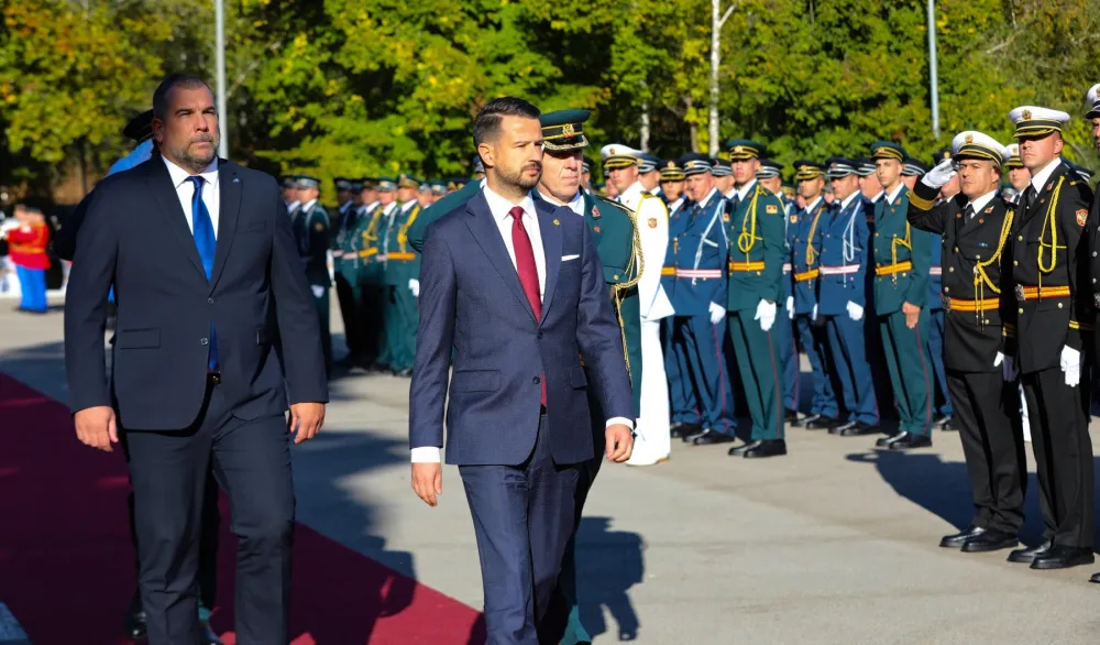 Krapović: Vojska&nbsp;simbol posvećenosti, suvereniteta i spremnosti da se domovina brani, ne riječima, već djelima