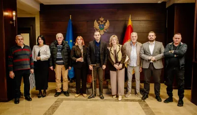 URA sa biv&scaron;im radnicima "Ko&scaron;ute" i "Polimke": Obe&scaron;tetiti sve zaposlene u državnim preduzećima koja su po&scaron;la u stečaj