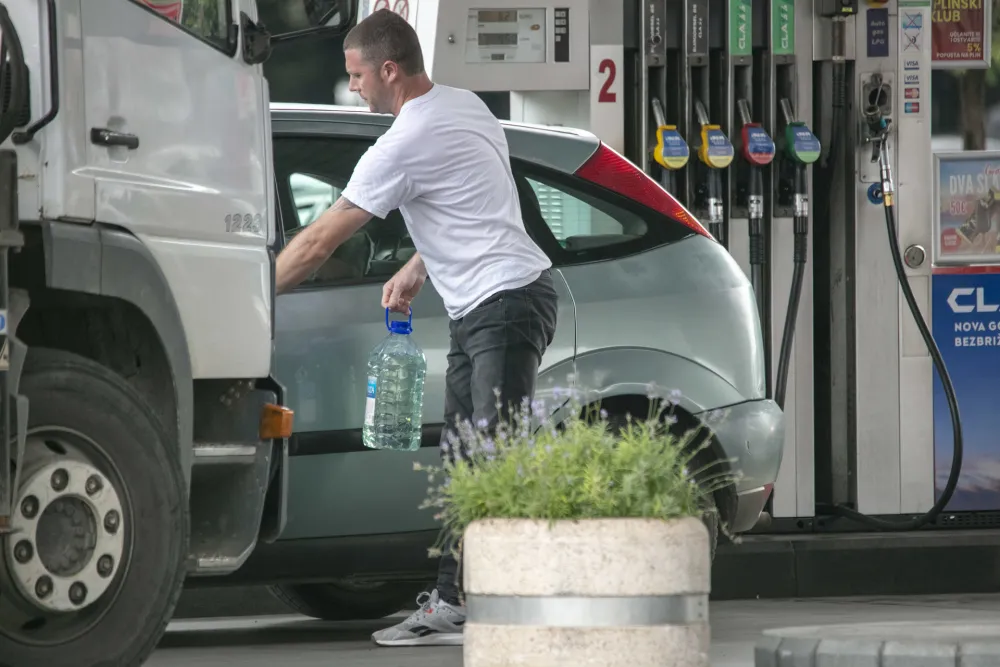 Sjutra sastanak naftnih kompanija i Ministarstva energetike: Markirati samo gorivo za koje nije plaćena akciza