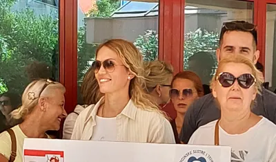 Medicinske sestre i tehničari dolaze pred Vladu jer ih premijer ignori&scaron;e