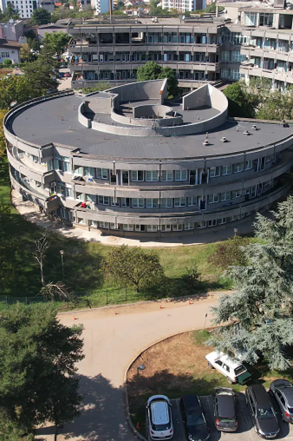 URA: Puna podr&scaron;ka medicinskim sestrama i tehničarima KCCG za povećanje njihovih zarada
