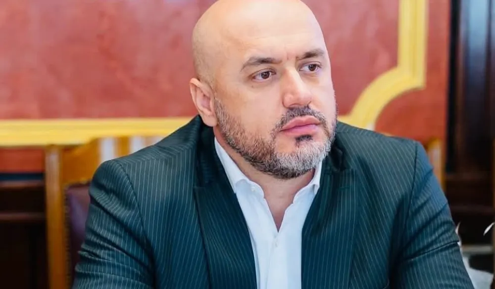 Hadžić: Podgrijavanje nacionalne i vjerske mržnje je moralno bankrotno, politički neodgovorno i istorijski kratkovido