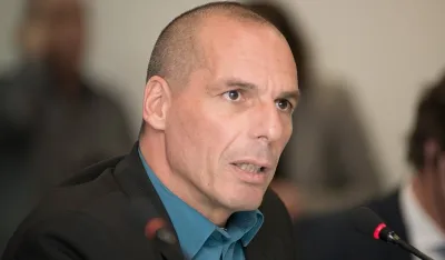 Varufakis o Bleru: Trebalo bi da ide na sud, a ne da sastavlja planove za Gazu
