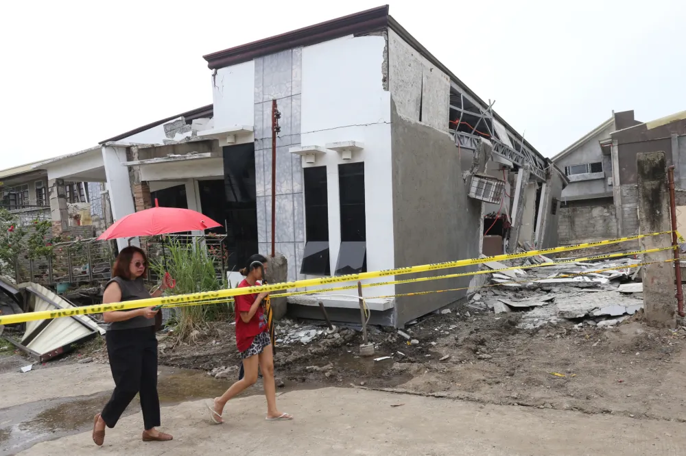 (VIDEO) Jak zemljotres pogodio Filipine, cunami prijeti i Indoneziji