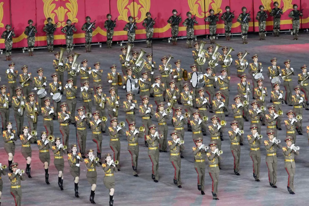 Vojna parada u Sjevernoj Koreji, prikazana nova interkontinentalna raketa