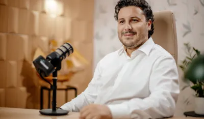 Abazović o kumstvu sa Karađorđevićima: Moj brat ih je upoznao, neka se &scaron;iri ljubav