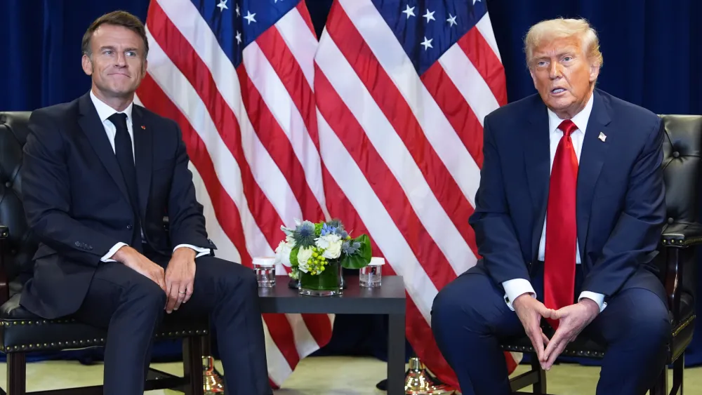 Emanuel Makron i Donald Tramp