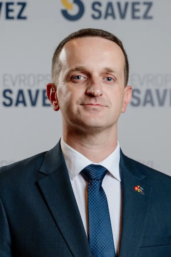 (VIDEO) Đuričković: &Scaron;teta &scaron;to se konferencija ne održava na Svetom Stefanu i Miločeru, da vide investitori kakvu sigurnost nudimo