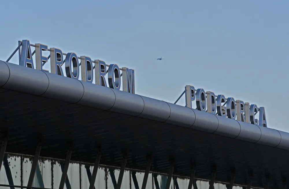 Sindikat Aerodroma Podgorica: Menadžmentu dati &scaron;ansu, koncesionar nam nije potreban