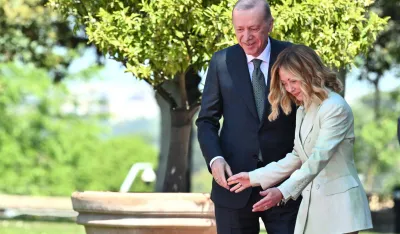 (VIDEO) Erdogan ubjeđivao Meloni da prestane da konzumira cigarete, Makron dobacio: &bdquo;To je nemoguće&ldquo;