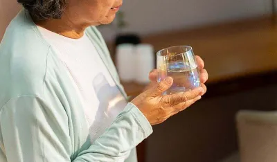 Dodavanjem jedne vrste voća u vodu svaki dan može pobolj&scaron;ati hidrataciju i probavu