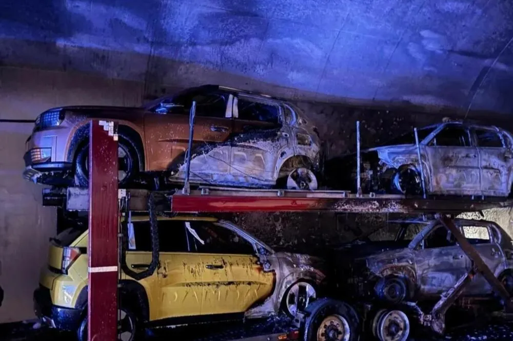 Monteput: U tunelu Veže&scaron;nik gorio kamion koji je prevozio električna vozila, brzom intervencijom spriječena tragedija