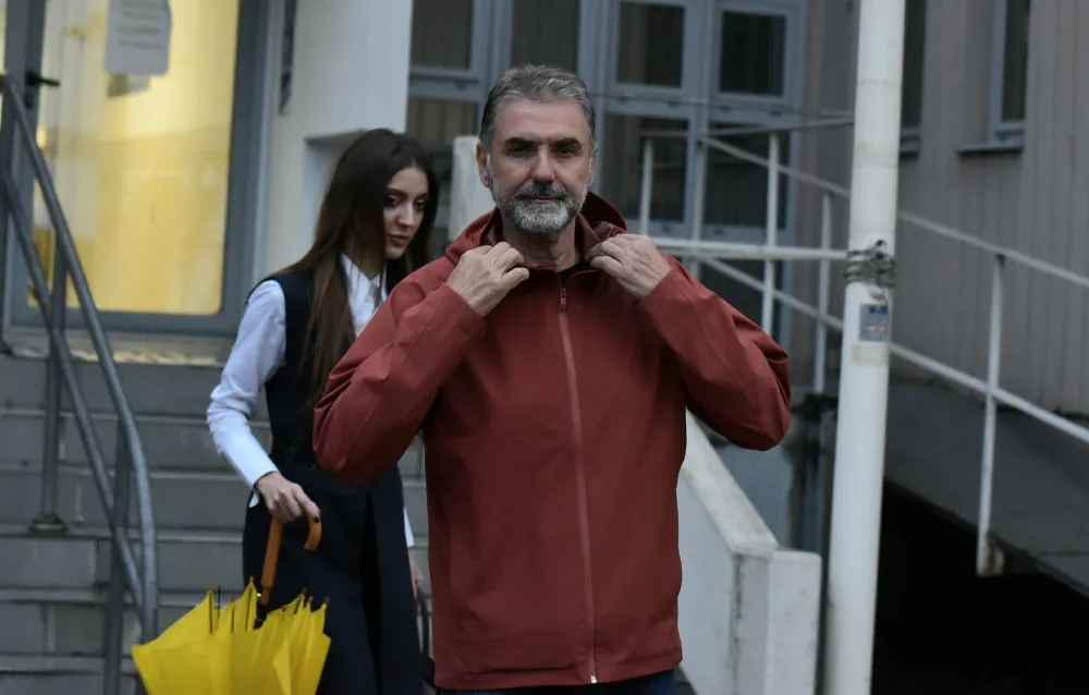 Petar Ivanović pu&scaron;ten na slobodu: Tvrdi da je premijerova pratnja njemu presjekla put