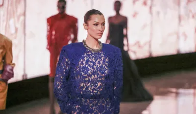 (VIDEO) Bela Hadid ponovo na modnoj pisti