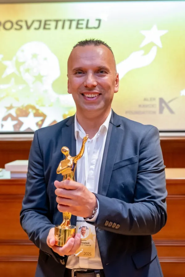 Učitelj Sava Kovačević dobitnik nagrade &ldquo;Prosvjetitelj 2025&rdquo;