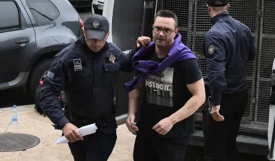 (VIDEO) Milo&scaron;u Medenici ukinut istražni a određen kućni pritvor, priveden u CB Podgorica