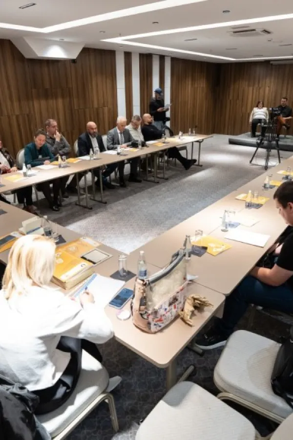 SA KONFERENCIJE