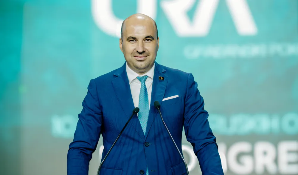Rađenović: Potrebna nacionalna pomorska kompanija i redovna linija Bar-Bari-Ankona 365 dana u godini