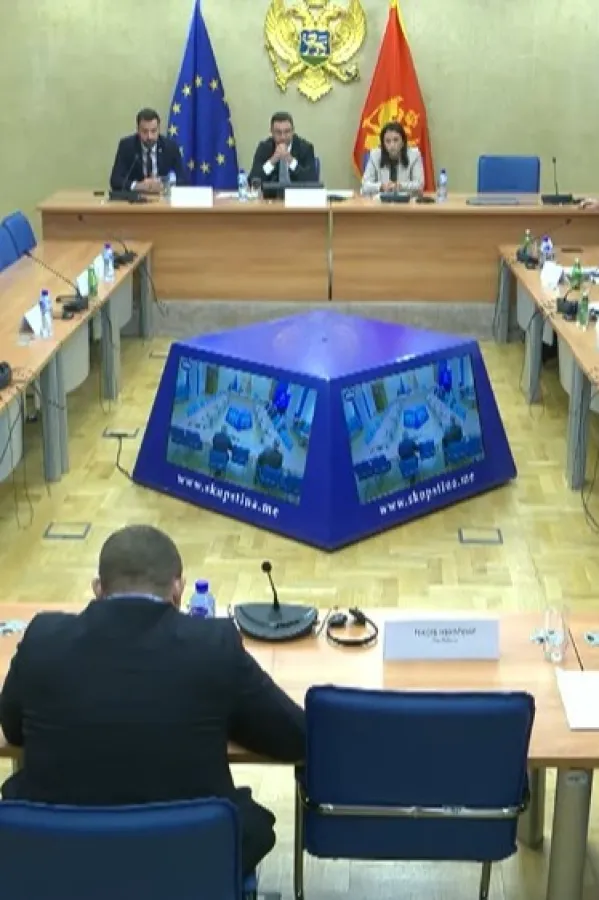 (VIDEO) Marković i Novović nisu do&scaron;li na kontrolno saslu&scaron;anje -&nbsp;Bojović: Ovo je udar na parlament