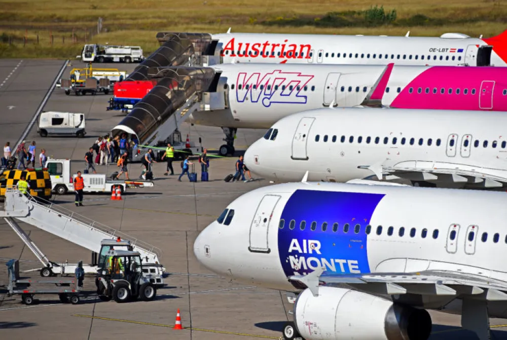 Aerodromi prihodovali 40,7 miliona, pola dali na zarade