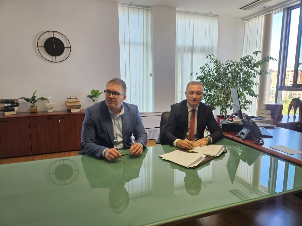 Potpisan Ugovor o kori&scaron;ćenju poslovnog prostora bez naknade za potrebe Centra za hraniteljstvo