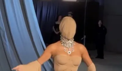 Kim Karda&scaron;ijan &scaron;okirala modnim izdanjem: Pojavila se s maskom na gala večeri