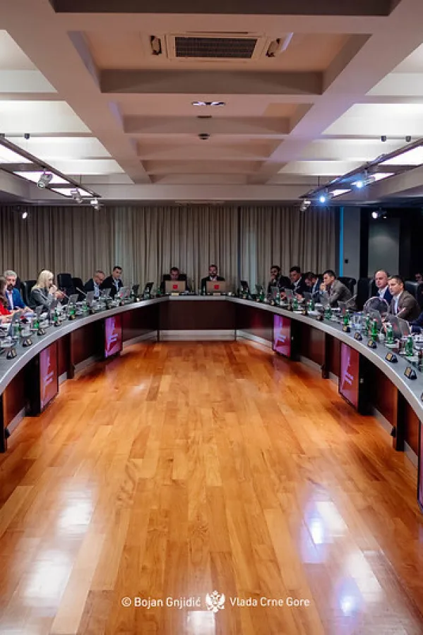 Vlada odustala od planova da Razvojna banka obavlja platni promet i prima depozite