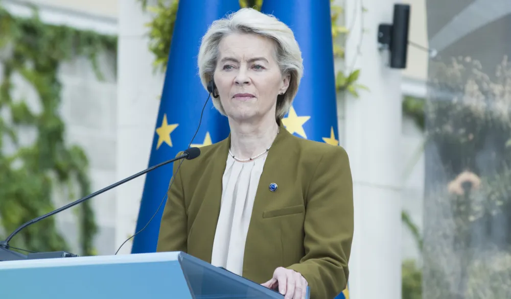 Ursula fon der Lajen: Nova premijerka Japana stvara istoriju