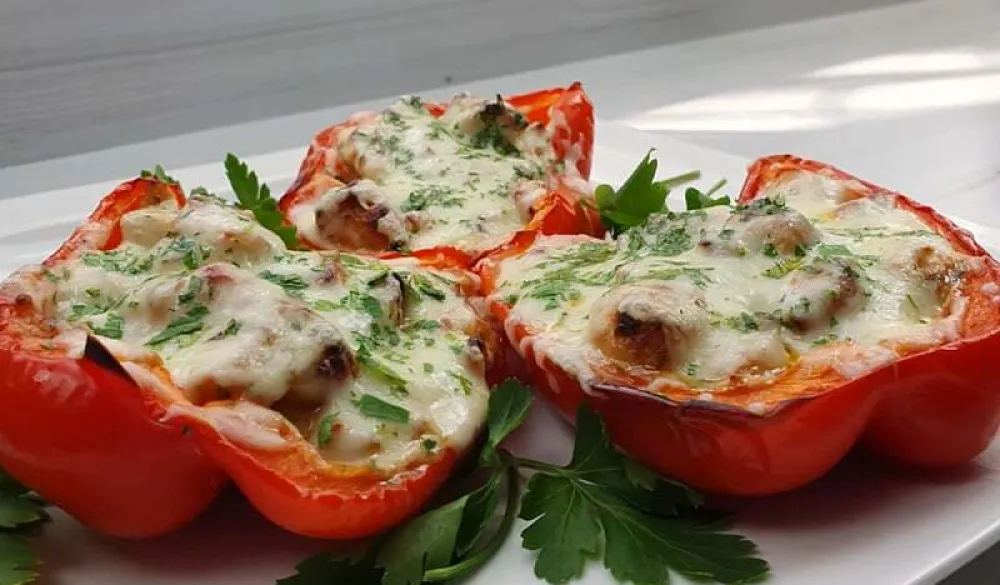 Brzo, ukusno i jednostavno: Isprobajte paprike punjene piletinom i sirom