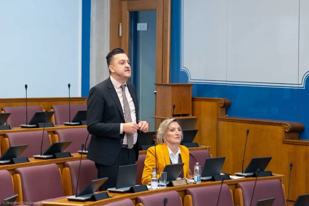 Vuković najavio kontrolu potro&scaron;nje: U zdravstvu neracionalno tro&scaron;e pare?