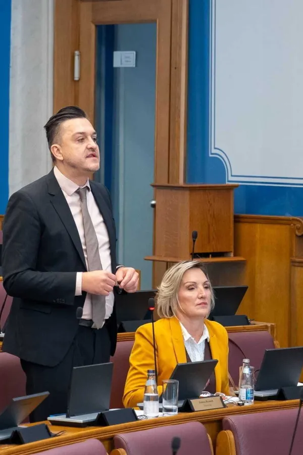 Vuković najavio kontrolu potro&scaron;nje: U zdravstvu neracionalno tro&scaron;e pare?