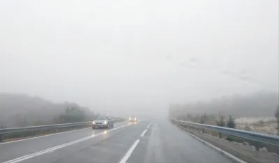 Saobraća se po mokrim putevima uz smanjenu vidljivost