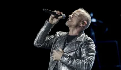 Eros Ramacoti rasprodao dva koncerta u Amsterdamu na gala premijeri svjetske turneje