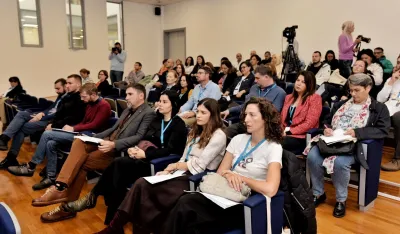 Учесници и публика