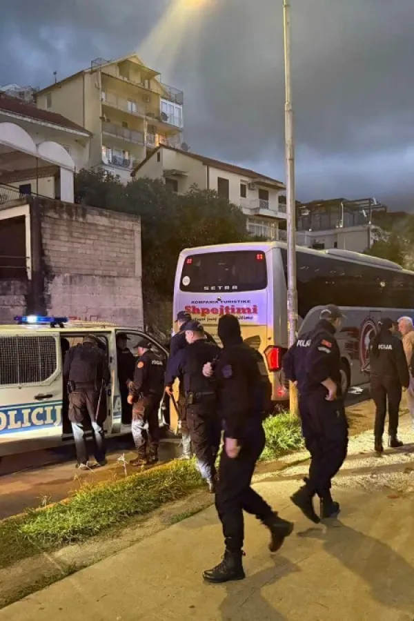 Incidenti u Herceg Novom zbog grafita tzv. OVK, intervenisala policija