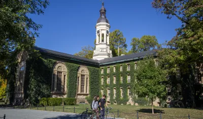 Tramp i devet univerziteta