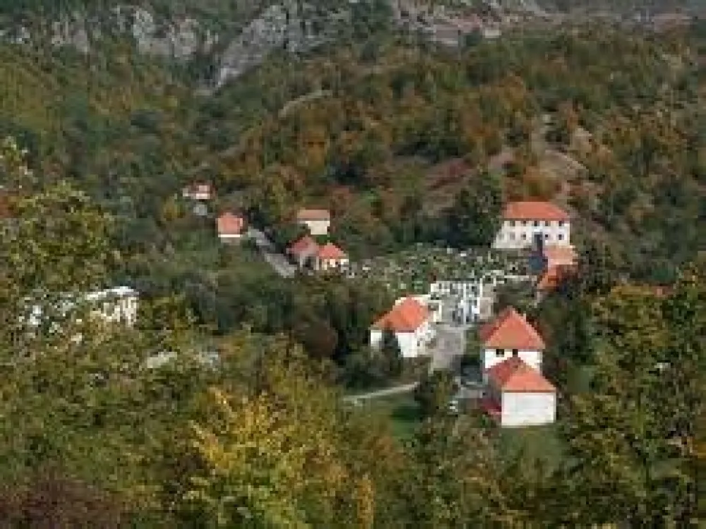 Vlada utvrdila javni interes za eksproprijaciju nepokretnosti na trasi puta Gusinje-Plav-Veru&scaron;a: Ru&scaron;iće se i jedna kuća