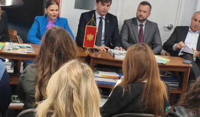 Azemović u Njujorku predstavio online kurs jezika