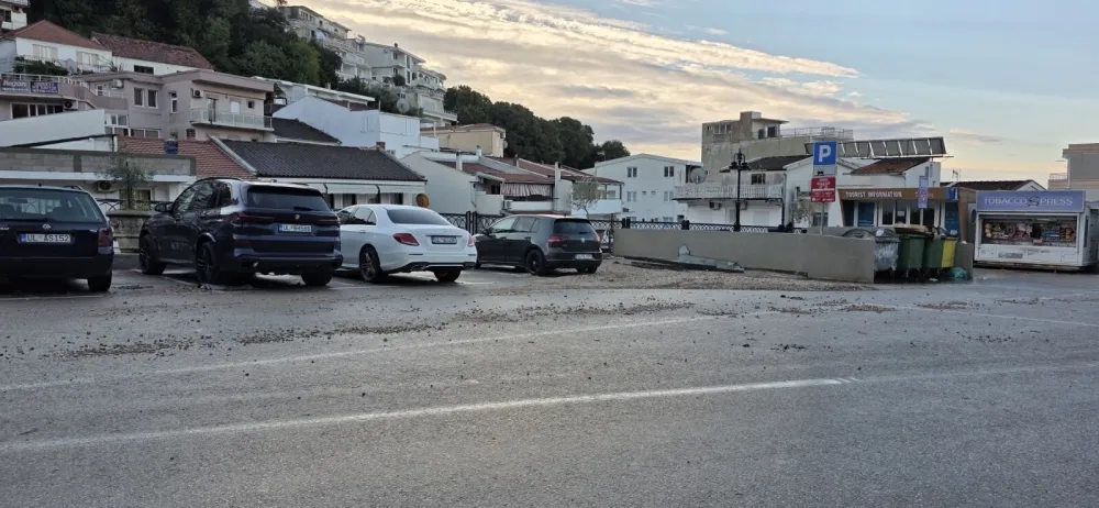 Stabilizovana situacija u Ulcinju, povukla se voda sa većine poplavljenih saobraćajnica