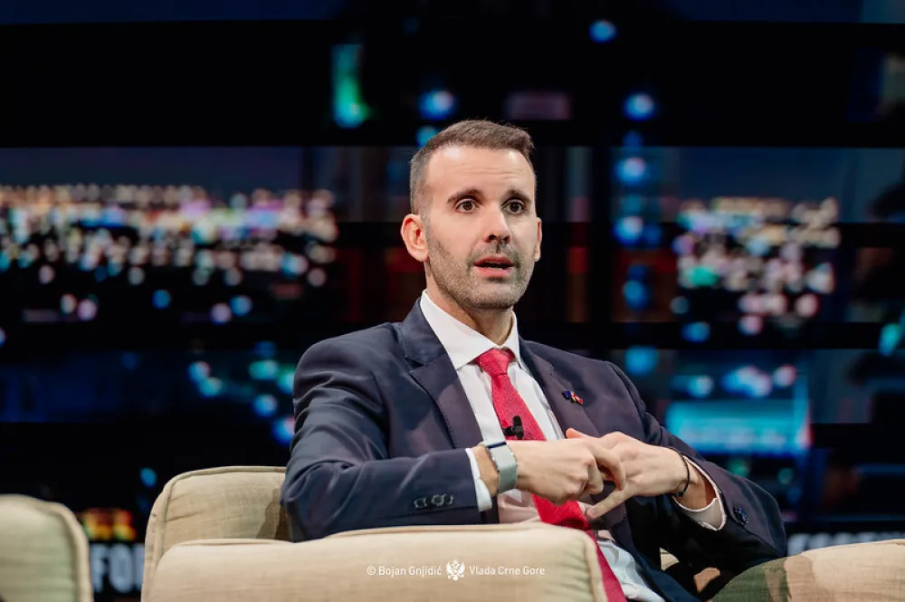 Kabinet premijera: Predsjednik da ne &scaron;iri lažne vijesti i paniku