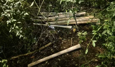 Policija privela vi&scaron;e osoba, u &scaron;teku pronađene bejzbol palice pripremljene za napad