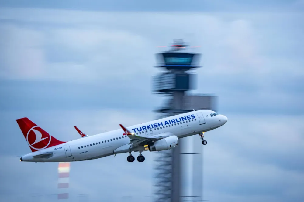 Muttalip i Stojanović: Nema otkazivanja letova na relaciji Podgorica-Istanbul