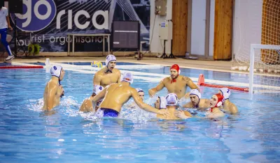 Ватерполисти Будућност Оне