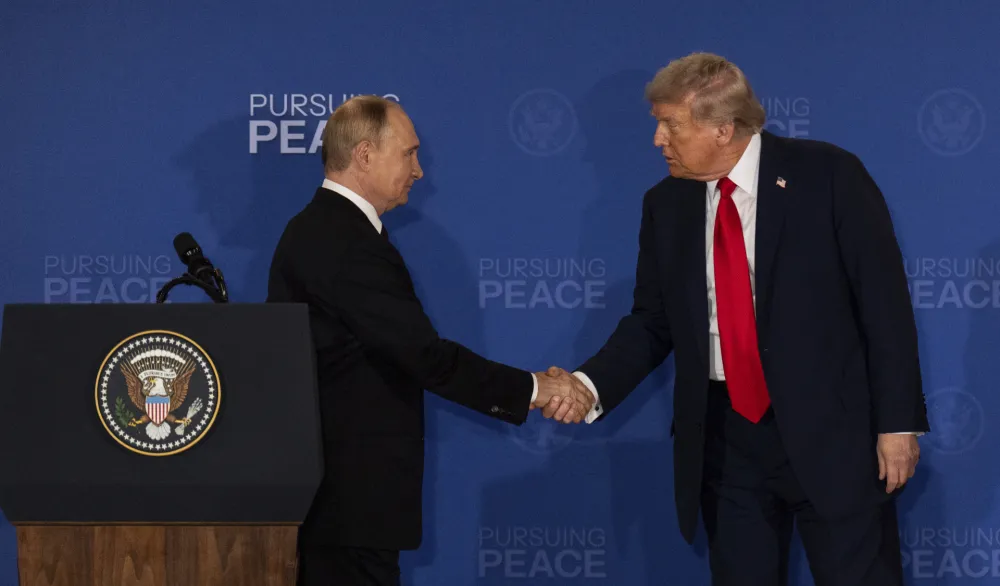 FT: Samit Trampa i Putina otkazan zbog "čvrstog stava Rusije o Ukrajini"