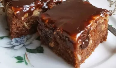 Kremasti čokoladni kolač s jabukama