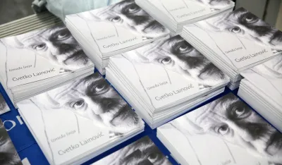 (Foto) "Između linija": Bijela slika Lainovićev misaoni prostor