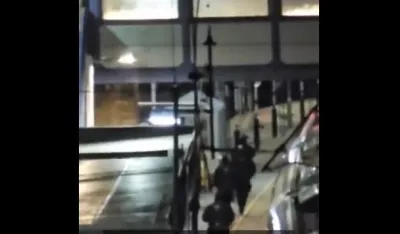 (FOTO/VIDEO) Napad u vozu u Londonu: Desetoro izbodenih, devetoro u kritičnom stanju